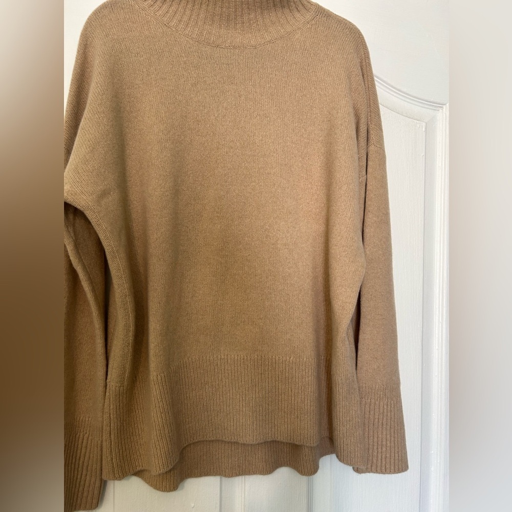 FRAME swingy turtleneck Cashmere Sweater Sz large - Picture 13 of 17